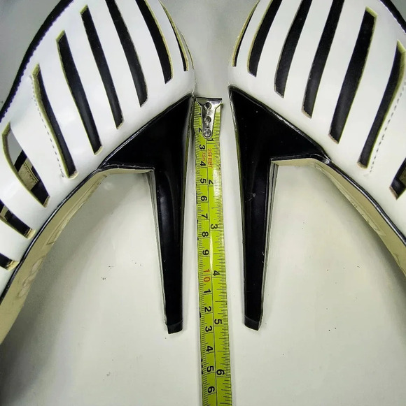 GX by Gwen Stefani Addie High Heel B/W Geometric Cutout Island Platform Pumps, 9 - Picture 6 of 9